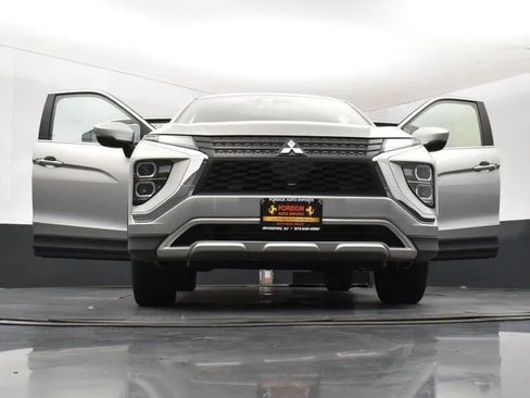 Used 2024 Mitsubishi Eclipse Cross SE image 11