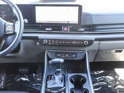 Used 2025 Kia Carnival SX image 13