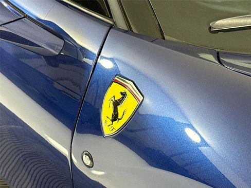 Used 2022 Ferrari F8 Tributo image 34