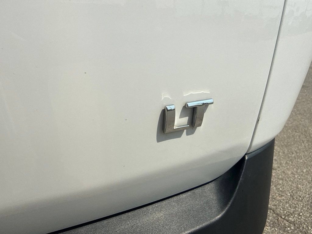 Used 2023 Chevrolet Traverse LT FWD image 10