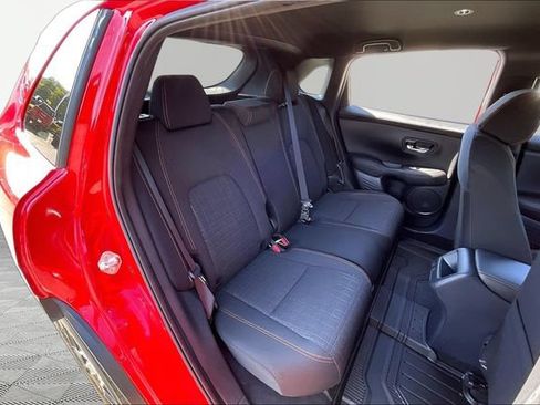 Used 2025 Honda HR-V Sport image 17