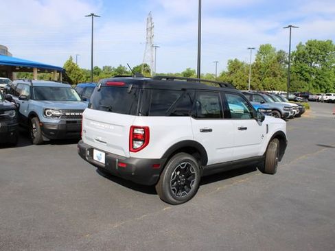 New 2026 Ford Bronco Sport Outer Banks w/ Outer Banks Tech Package+ AWD/4WD image 17