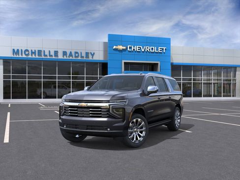 New 2026 Chevrolet Suburban Premier image 8