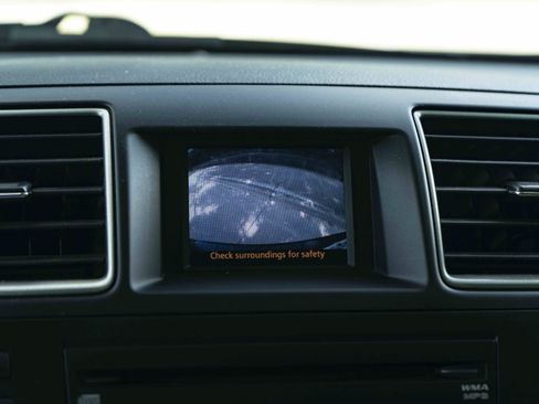 Used 2012 Toyota Highlander Limited FWD image 31