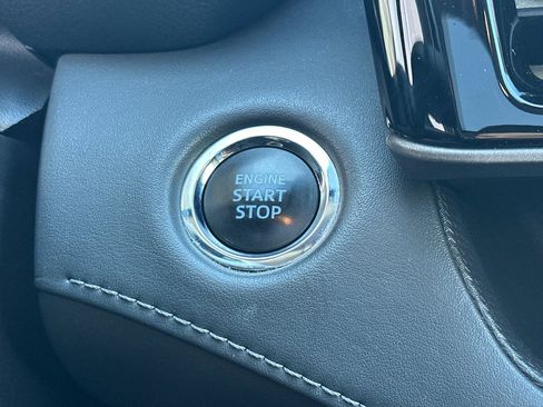 Used 2022 Toyota Highlander XLE image 33