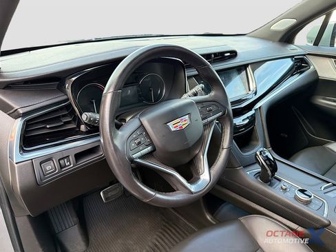 Used 2024 Cadillac XT6 Sport image 9