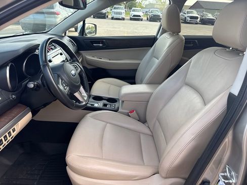 Used 2016 Subaru Outback 2.5i Limited AWD/4WD image 14