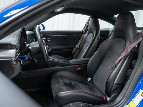 Certified 2016 Porsche 911 Carrera GTS RWD image 21