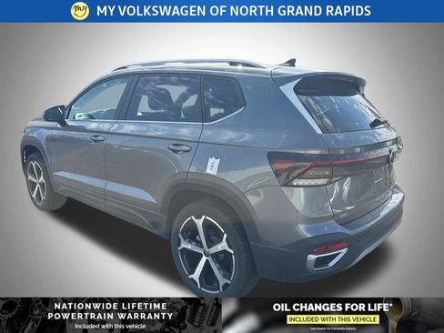 New 2026 Volkswagen Taos SEL AWD/4WD image 4