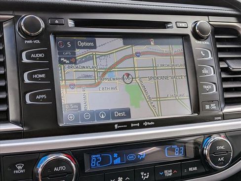 Used 2019 Toyota Highlander SE image 19