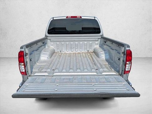 Used 2012 Nissan Frontier SV AWD/4WD image 6