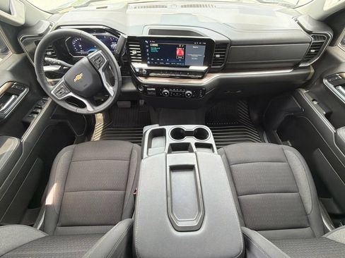 Used 2024 Chevrolet Silverado 1500 LT RWD image 23