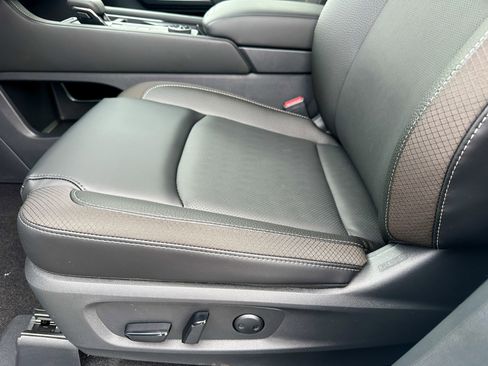 New 2026 Nissan Pathfinder SL AWD/4WD image 24