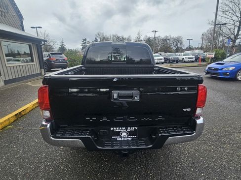 Used 2019 Toyota Tacoma TRD Off-Road image 6