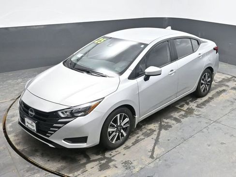 Used 2025 Nissan Versa SV w/ Trunk Package image 27