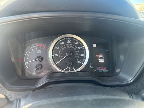 Used 2021 Toyota Corolla LE image 11