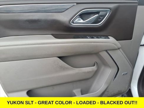 Used 2023 GMC Yukon SLT w/ SLT Premium Package image 14