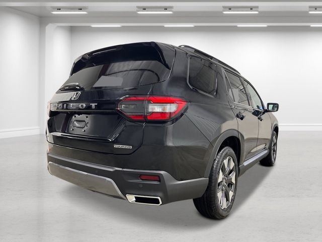 New 2026 Honda Pilot Touring image 3