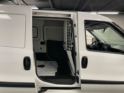 Used 2019 RAM ProMaster City Tradesman SLT FWD image 13