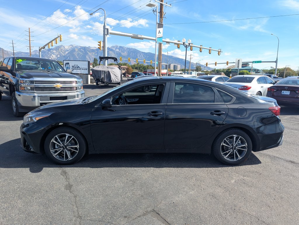 Used 2023 Kia Forte LXS FWD image 8