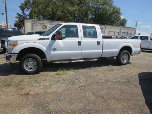 Used 2016 Ford F250 XL w/ Power Equipment Group image 2