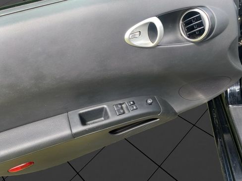 Used 2005 Nissan 350Z Touring RWD image 18