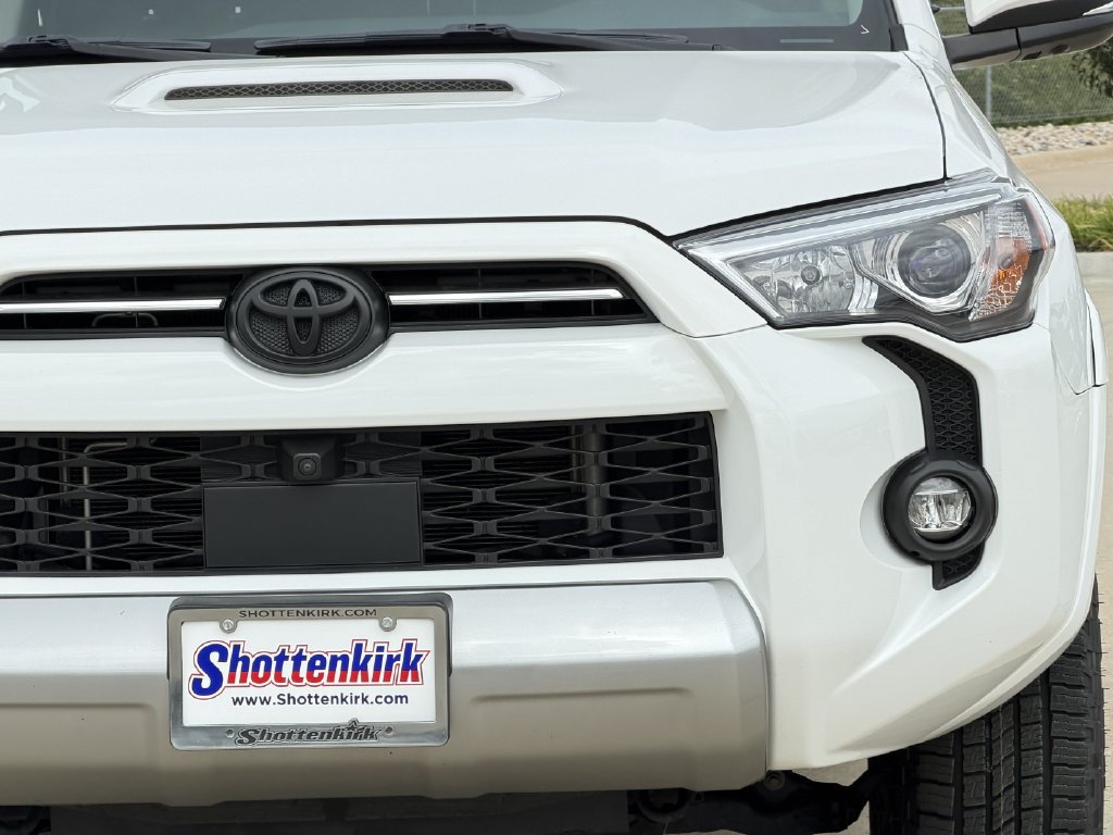 Used 2024 Toyota 4Runner TRD Off-Road Premium w/ Off Road Premium Plus Package AWD/4WD image 8