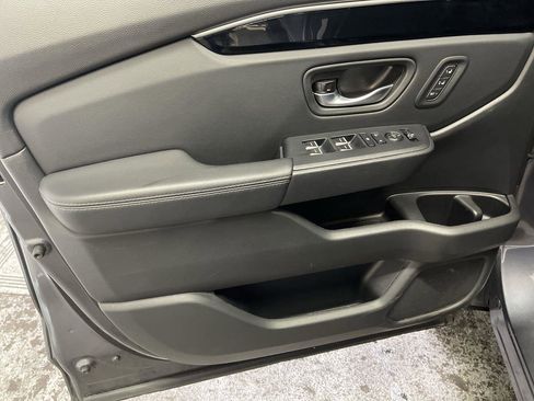 Used 2025 Honda Pilot EX-L image 13