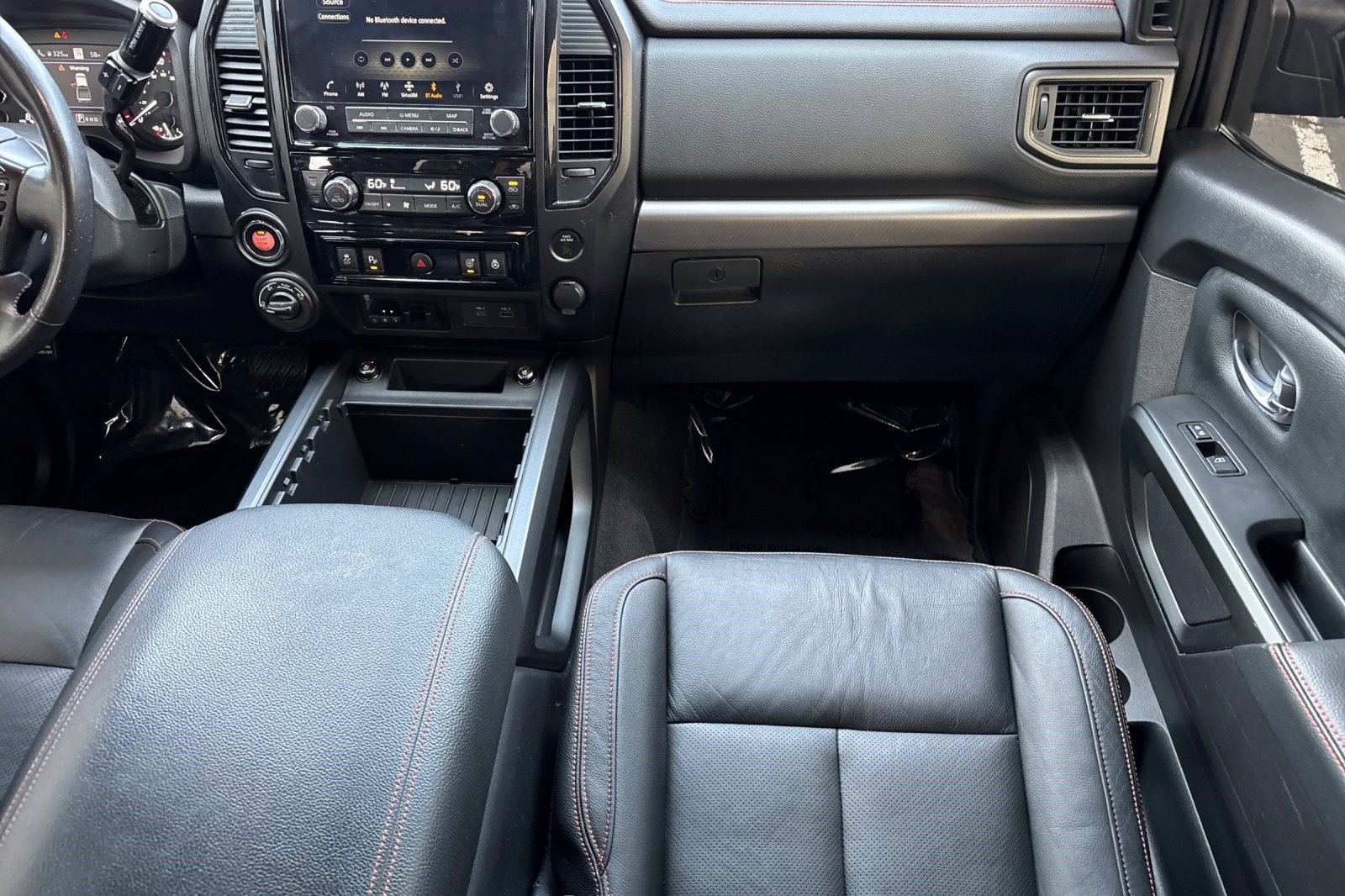 Used 2021 Nissan Titan PRO-4X w/ Pro-4x Convenience Package AWD/4WD image 16