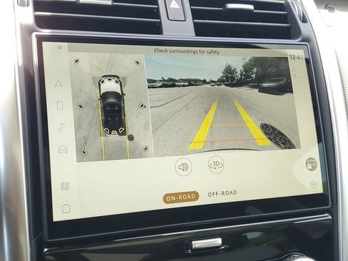 New 2026 Land Rover Discovery Dynamic SE AWD/4WD image 33