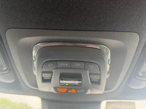 Used 2025 Toyota Corolla XSE FWD image 22