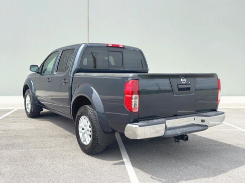 Used 2017 Nissan Frontier SV AWD/4WD image 3