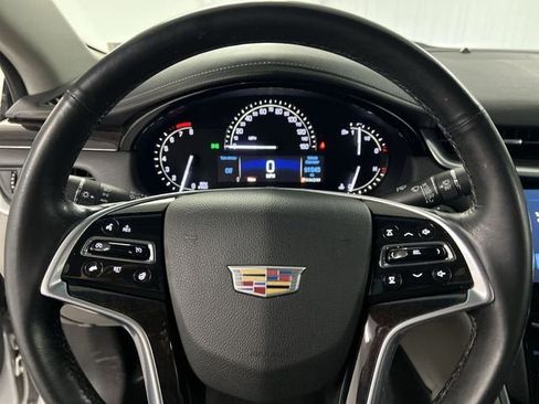Certified 2017 Cadillac XTS Luxury image 11