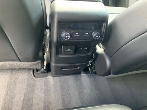 Used 2020 GMC Acadia SLT FWD image 26