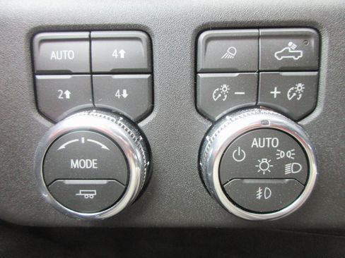 New 2026 GMC Sierra 3500 SLT image 15