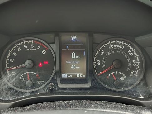 Used 2023 Toyota Tacoma SR AWD/4WD image 13