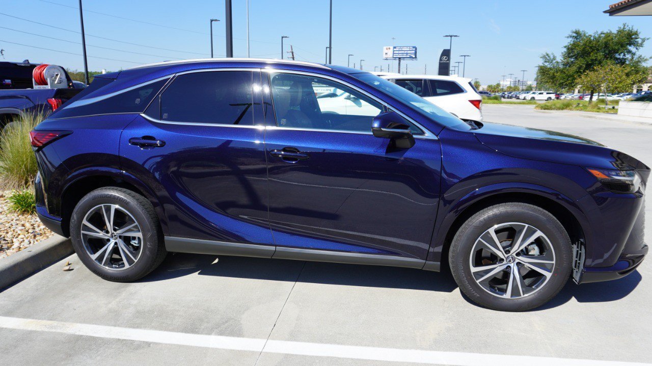 Certified 2025 Lexus RX 350 Premium w/ Accessory Package (Z1) FWD image 4