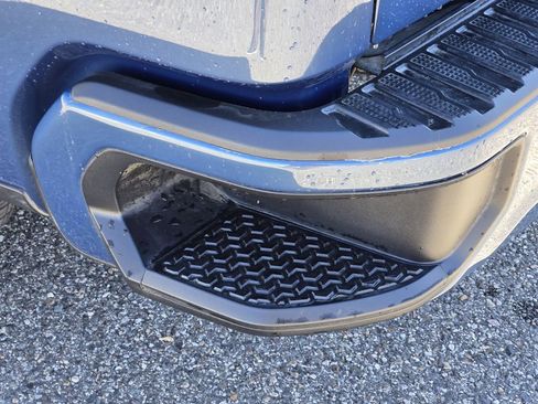 Used 2024 Chevrolet Silverado 1500 Custom w/ Turbomax Blackout Package image 10