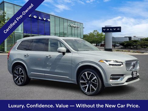 Certified 2024 Volvo XC90 B5 Plus AWD/4WD image 1