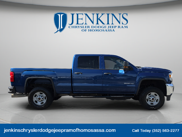 Used 2018 GMC Sierra 2500 4x4 Crew Cab w/ Sierra Convenience Package image 3