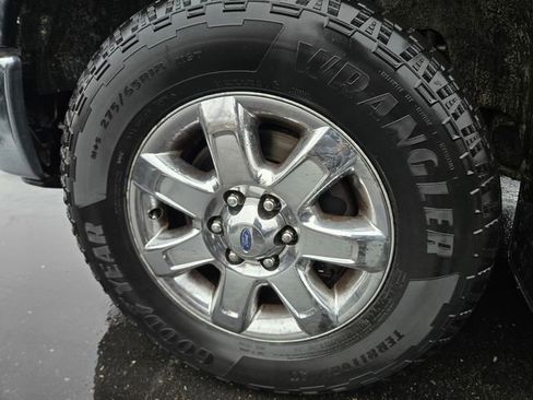 Used 2013 Ford F150 XLT w/ XTR Pkg image 42