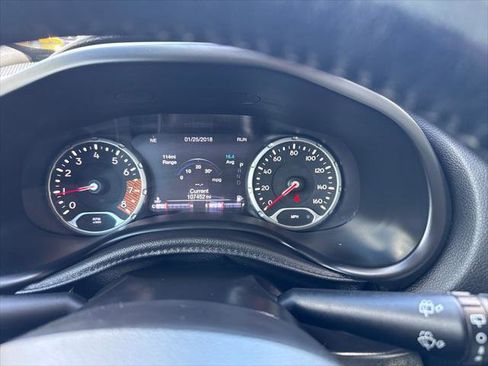 Used 2020 Jeep Renegade Limited AWD/4WD image 19