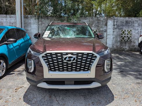 Used 2022 Hyundai Palisade SEL w/ Premium Package FWD image 2