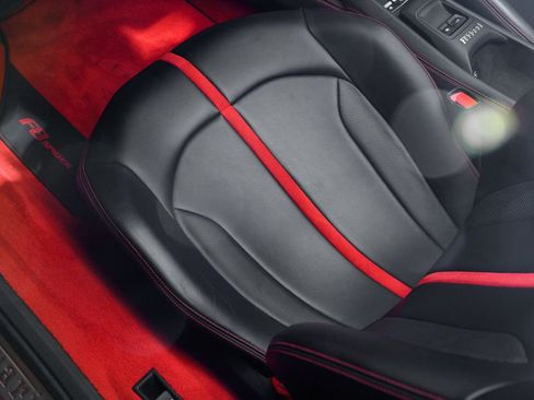 Used 2023 Ferrari F8 Tributo RWD image 20