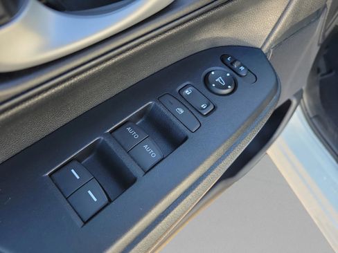 Used 2021 Honda CR-V Special Edition image 11