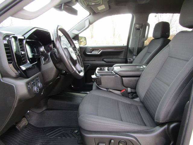 Used 2023 Chevrolet Silverado 1500 RST AWD/4WD image 16