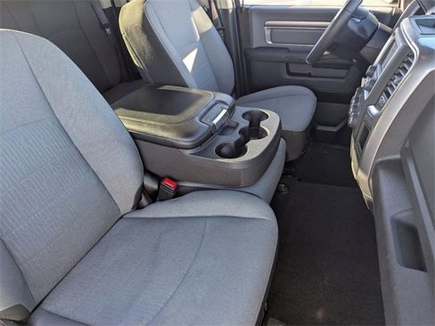 Used 2024 RAM 1500 Classic SLT image 10