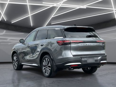 New 2026 INFINITI QX60 Luxe image 2