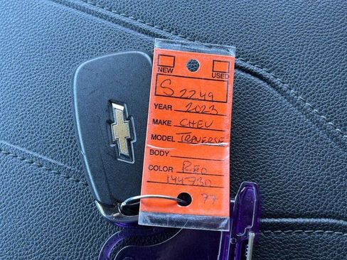 Used 2023 Chevrolet Traverse LT image 41