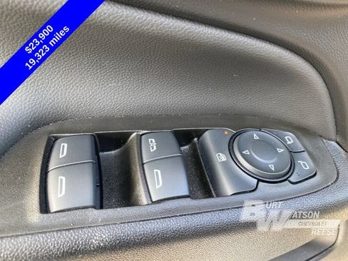Used 2024 Chevrolet Equinox LT w/ LPO, Floor Liner Package FWD image 15